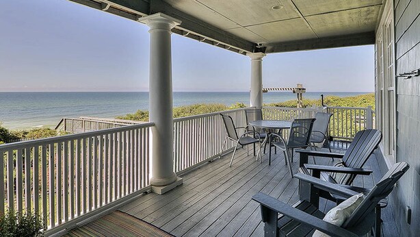 Maison, 5 chambres | Balcon