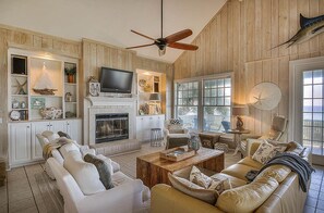 Talo, 5 makuuhuonetta | Olohuone | Taulutelevisio