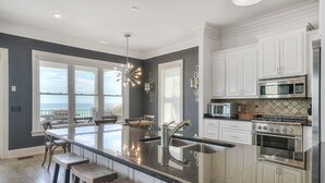 House, Multiple Beds | Private kitchen | Fridge, microwave, stovetop, dishwasher - Destiny Shores by Five Star Properties (Destin)