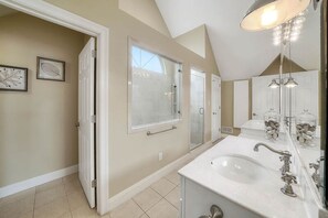Ferienhaus, 4 Schlafzimmer | Badezimmer | Duschwanne, Handtücher