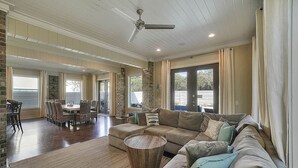 House, 5 Bedrooms | Living room - Out of the Blue by Five Star Properties (Destin)