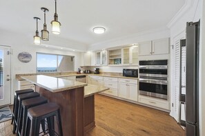 House, Multiple Beds | Private kitchen | Microwave, oven - Beach Funatics by Five Star Properties (Miramar Beach)