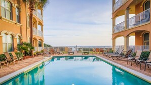 Condo, 3 quartos | Piscina