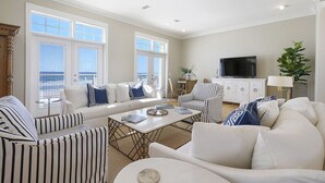 Casa, 5 quartos | Sala de estar