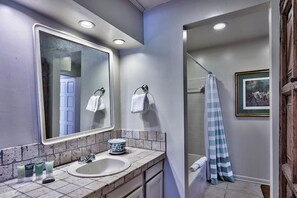 Ferienhaus, 4 Schlafzimmer | Badezimmer | Duschwanne, Handtücher