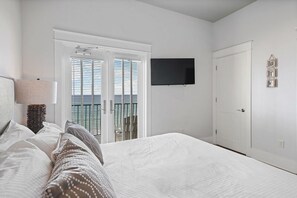 House, 6 Bedrooms | 6 bedrooms, individually decorated, individually furnished, bed sheets - Gulf Breeze by Five Star Properties (Miramar Beach)