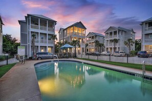 House, 4 Bedrooms | Pool | Outdoor pool