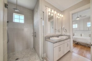 Casa, 4 habitaciones | Baño | Toallas 