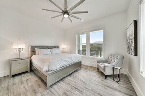 9 عدّة غرف نوم وبديكورات فريدة لكل غرفة وطراز فريد لكل وحدة