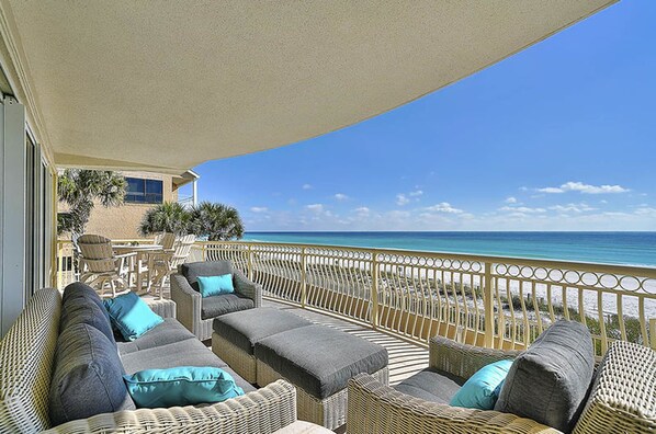 Condo, 5 Bedrooms | Balcony