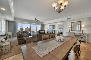 Condo, 5 habitaciones | Cocina privada | Microondas 