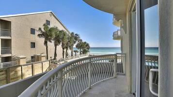 Condo, 5 Bedrooms | Balcony