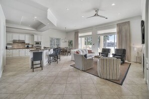 Huis, 5 slaapkamers | 5 slaapkamers, individueel gedecoreerd, individueel gemeubileerd