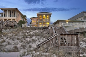 House, 5 Bedrooms | Exterior
