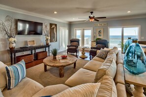 House, Multiple Beds | Living room