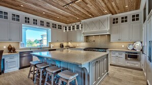 House, Multiple Beds | Private kitchen
