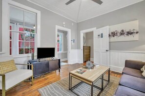 Televisión y oficina