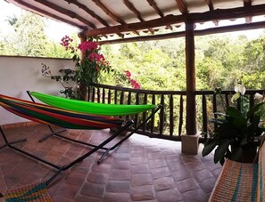 Junior Triple Room | Terrace/patio - Casona Chara (Barichara)