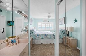 2 chambres, fer et planche à repasser, lit de bébé portatif, Wi-Fi