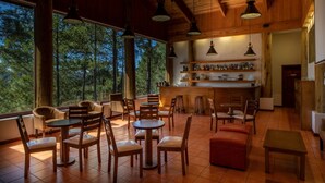 Bar (en el alojamiento)