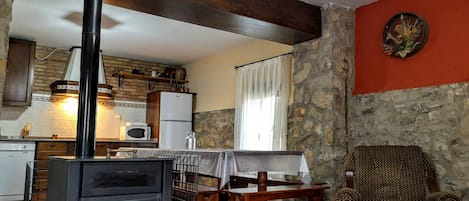 Frigorifero, microonde, forno, lavastoviglie