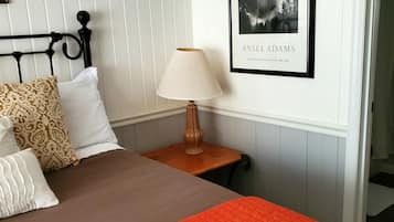 1 habitación, escritorio, tabla de planchar con plancha y wifi gratis