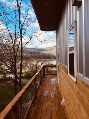 Terrace/patio - blue heron · NO SUNDAY CHECK INS, TREEHOUSE, HOT TUB, GATED (Guild)