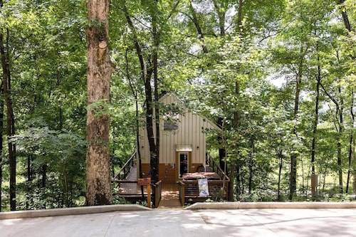 Blue Heron Treehouse - Private Hot Tub