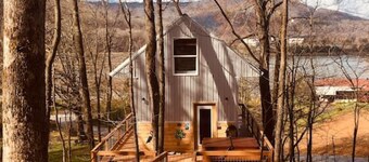 blue heron treehouse hot tub chattanooga 17 miles fermé.