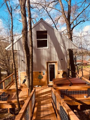 Terrace/patio - blue heron · NO SUNDAY CHECK INS, TREEHOUSE, HOT TUB, GATED (Guild)