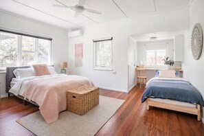 3 bedrooms, iron/ironing board, travel cot, WiFi