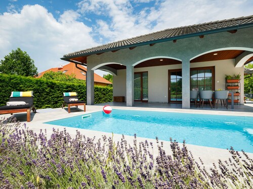 Aschbacher by Interhome