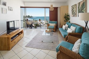 TV, DVD player, books, offices - Top Floor Unit With Private Rooftop Terrace (Kings Beach)