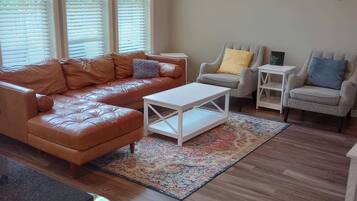 Smart TV, Netflix, streaming services