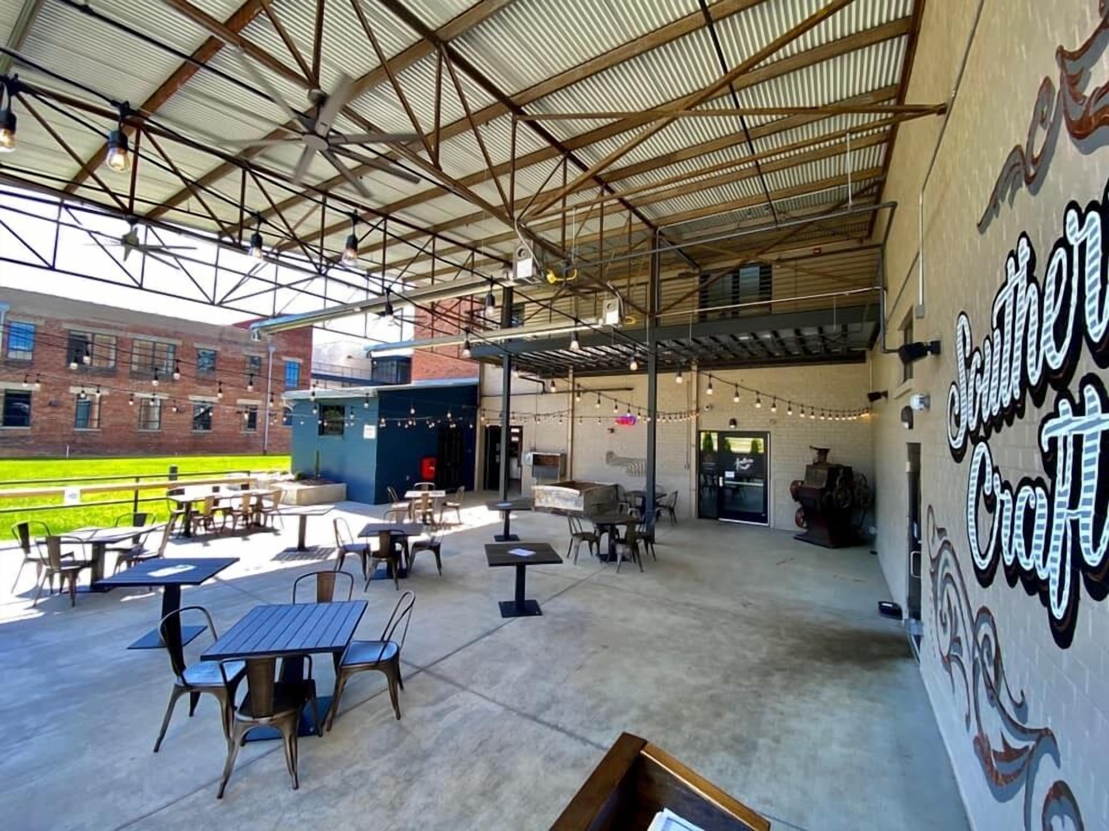 breakfast, lunch and dinner served