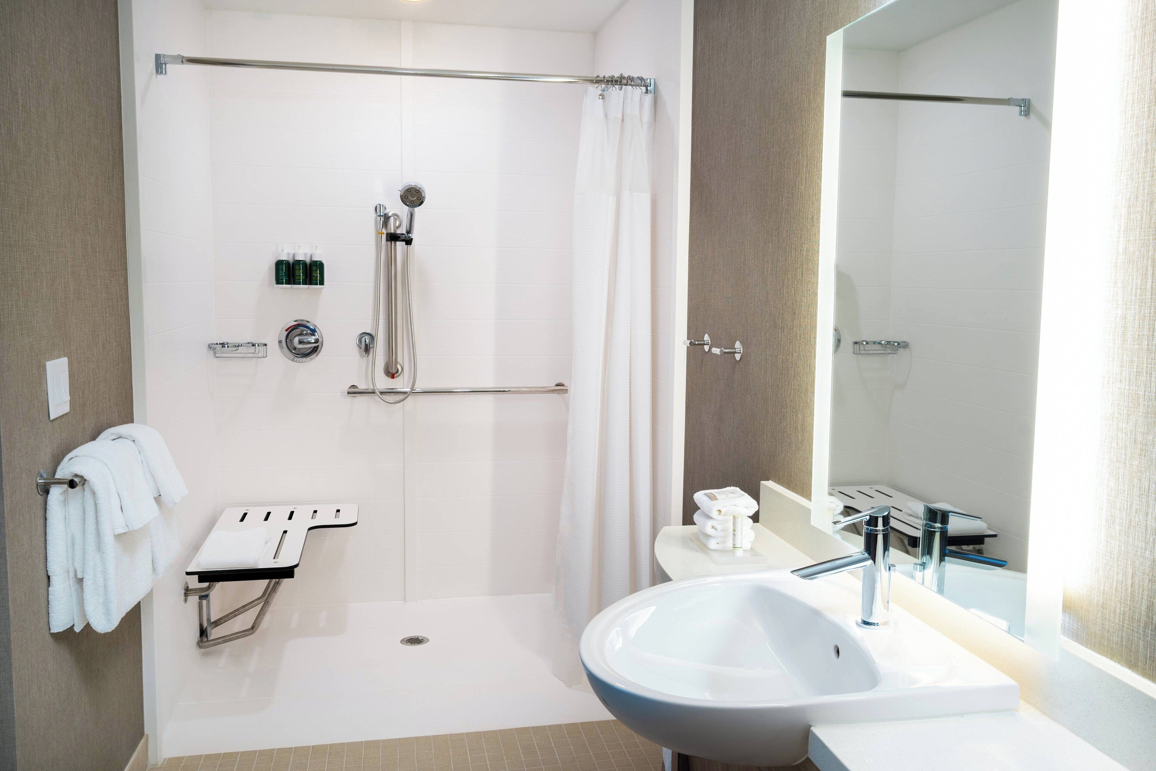 suite, 1 king bed | bathroom | towels