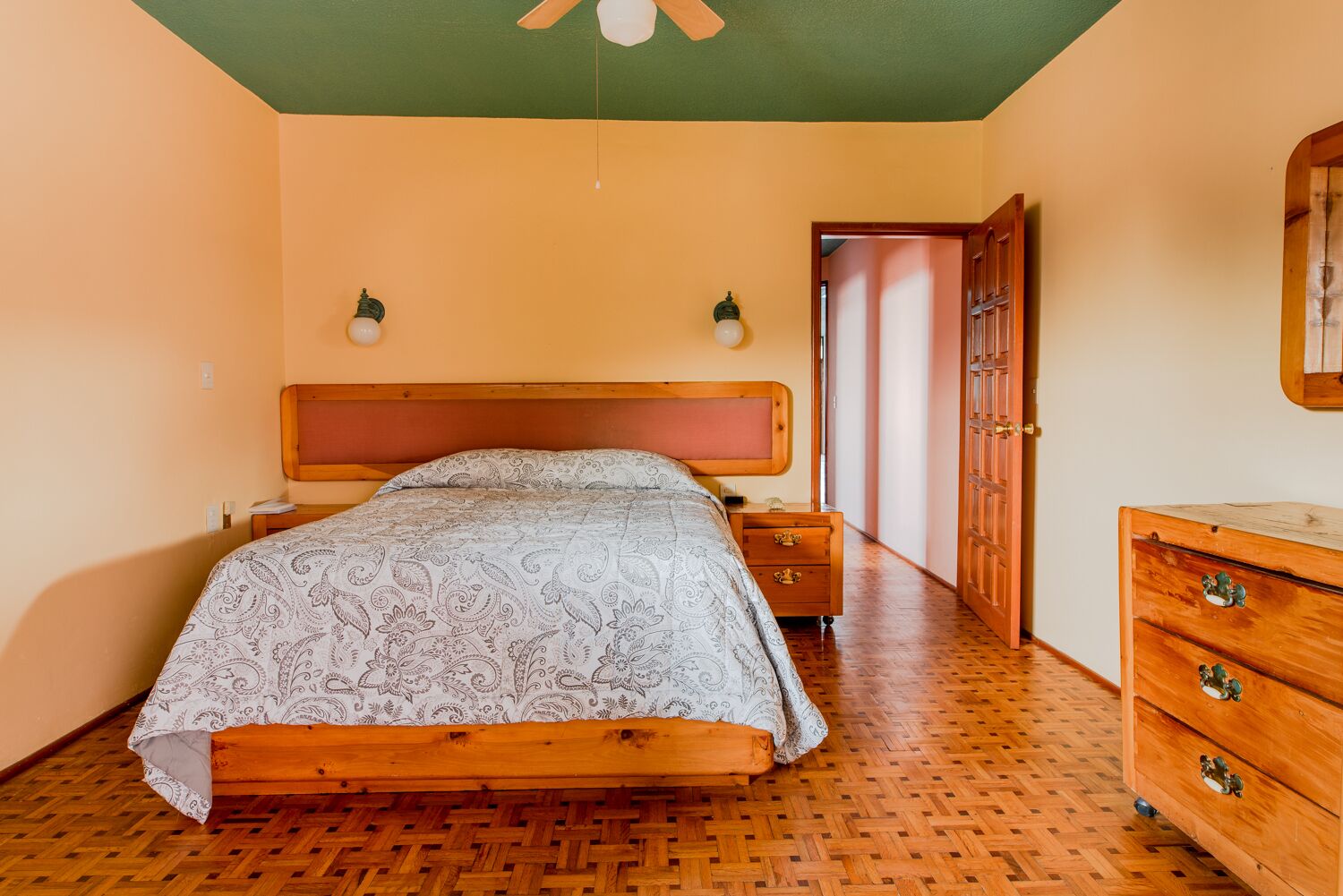 2 bedrooms, desk, free WiFi, bed sheets