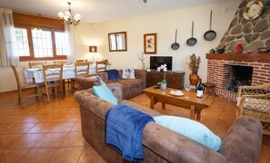 Télévision, cheminée