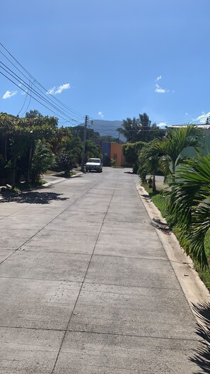 Property grounds - Nice Cozy Home!!!!!! (Santa Ana)