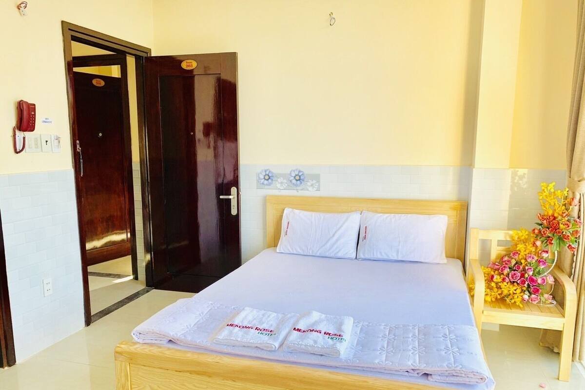 Minibar med vissa gratis produkter, skrivbord och gratis wi-fi