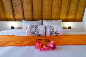 Phòng đôi Deluxe | Bộ đồ giường cao cấp, nệm có lớp đệm bông, minibar 