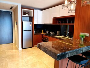 Oven, stovetop