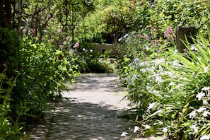 Garden - The Eaglehawk Country House Hotel Maldon (Maldon)