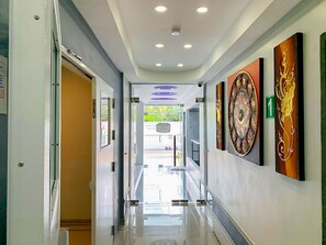 Interior entrance - Delighted Bangkok Hotel (Bangkok)