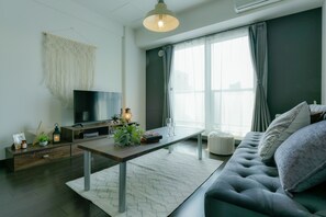 Apartment (905) | Wohnbereich | Flachbildfernseher