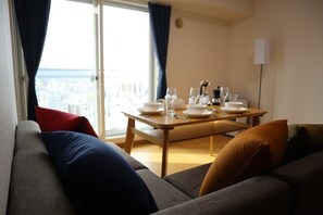 Apartment (2902) | Living room | Flat-screen TV - AMS Tower 2902 (Sapporo)