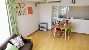 Apartment (706) | Living room | Flat-screen TV - AMS Tower 706 (Sapporo)