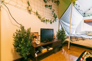 Habitación (up to 5 Guests) | Cortinas blackout y wifi gratis 