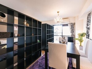 룸 (up to 6 Guests) | 책상, 암막 커튼, 무료 WiFi