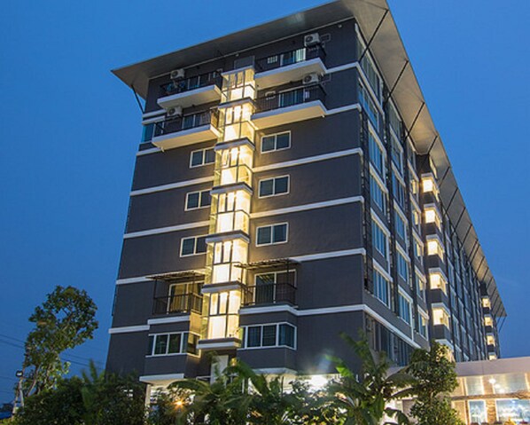 Exterior - Infinity Suite (Khlong Luang)